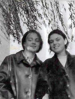 Barbara Brandys i Alicja Sarosiek na ostatnim wspólnym spacerze po Warszawie w październiku 1968 roku.